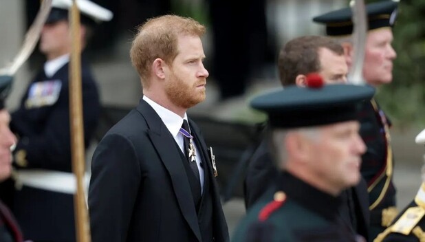 El estricto motivo por el que el príncipe Harry no usó uniforme militar en el funeral de la reina Isabel II. (Foto: Instagram).