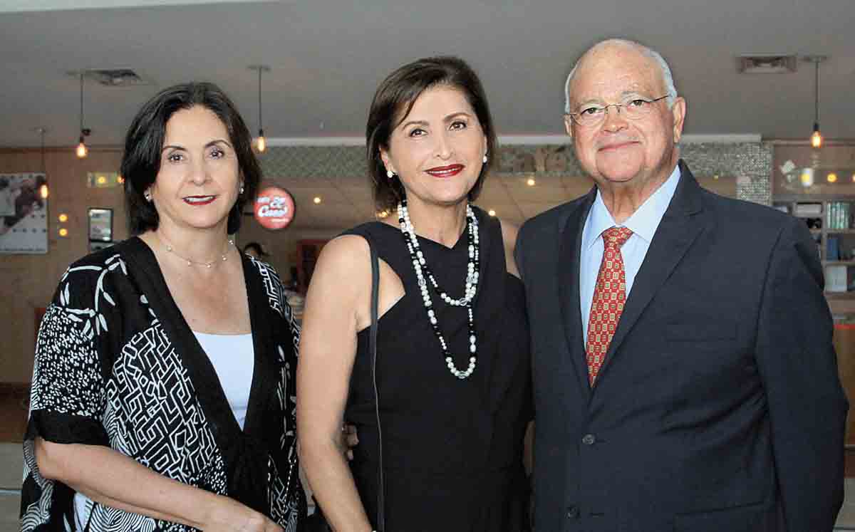 Sandra de Aragón, Diana de García y José Manuel García / Fotos: José Chang