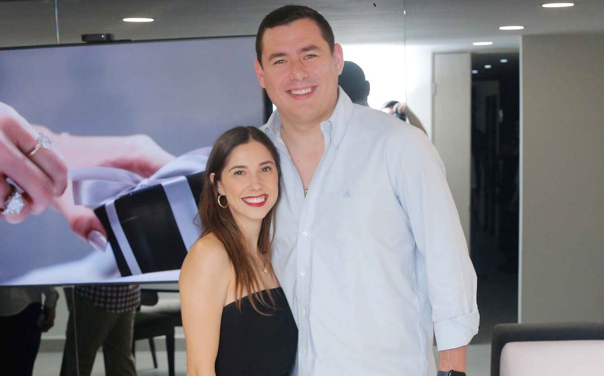 Ariana García  y Mauricio Peña