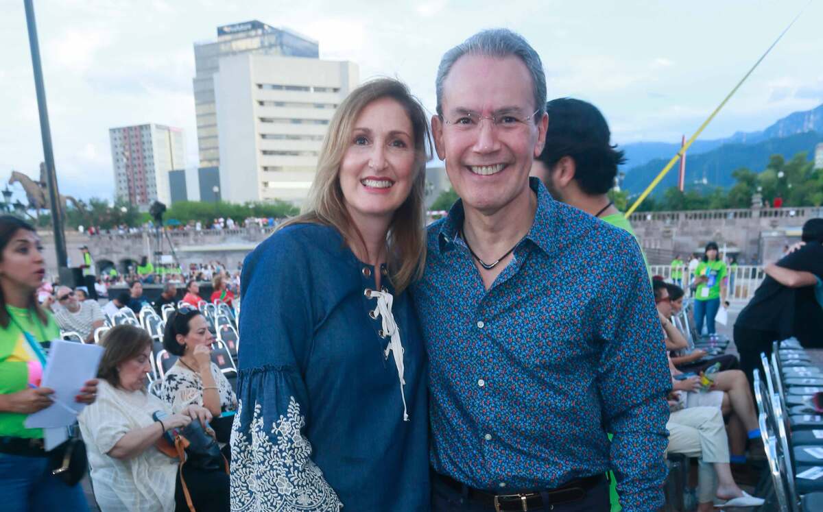 Chachi Garza de Gutiérrez  y Héctor Gutiérrez