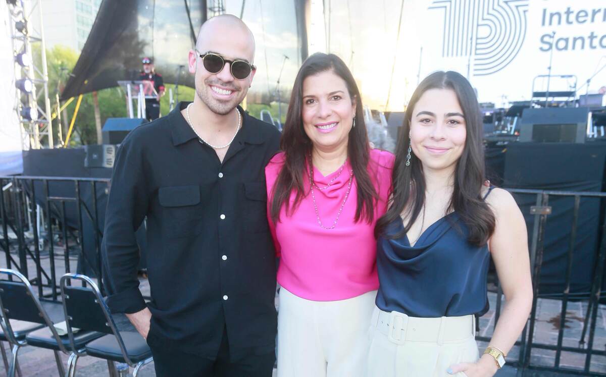 Emiliano Cuesta, Lorenia Canavati y Paloma Cuesta. fotos: Omar Valdez