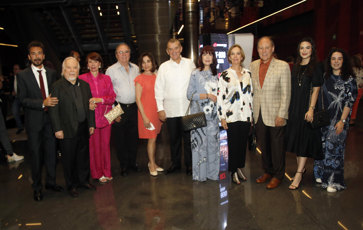 Eudelio Garza Mercado, Gustavo De la Garza, Carmen Bortoni de De la Garza, Alejandro Pérez, Verónica Muguerza,  Jorge Vázquez, Leonor Guzmán, TATA PÁE
