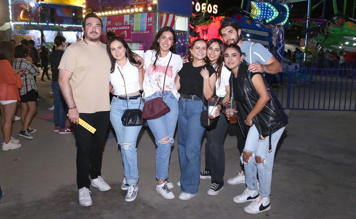 Humberto, Ana Isabel, Dafne, Angie, Ale y Santiago