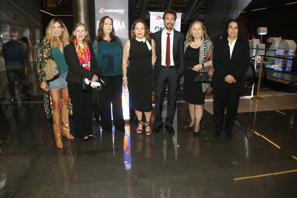 Susana Altamirano, Julia De la Fuente, Yolanda Cepeda, Blanca Melo de Sotomayor, Eudelio Garza, Liliana Melo de Sada y Consuelo Saizar
