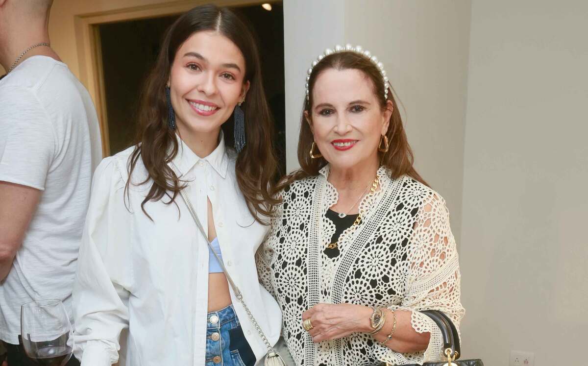 Tania Todd y Elvira Lozano de Todd