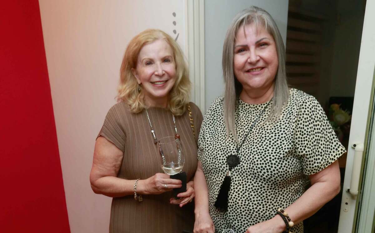 Virginia González y Alma Rosa Olvera