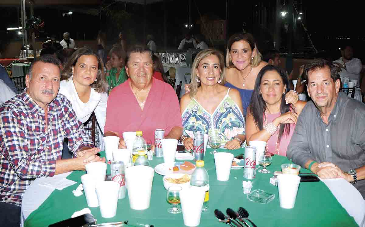 Hugo Hernández, Neno Schekaiban, Miguel Rábago, Diana de Rábago, Martha Treviño, Alejandra de Poo y José Poo / Fotos: Dennis Hernández