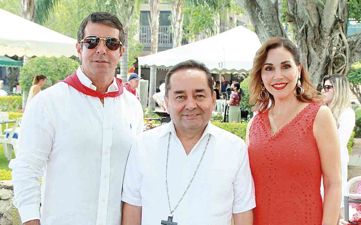 Alejandro Fernández, José Armando Álvarez y Rebeca Salazar / Fotos: José Chang