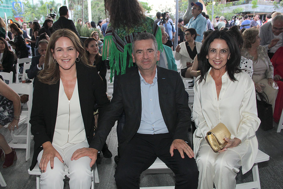 Maricarmen González. Álvaro Leaño y Gabriela Leaño