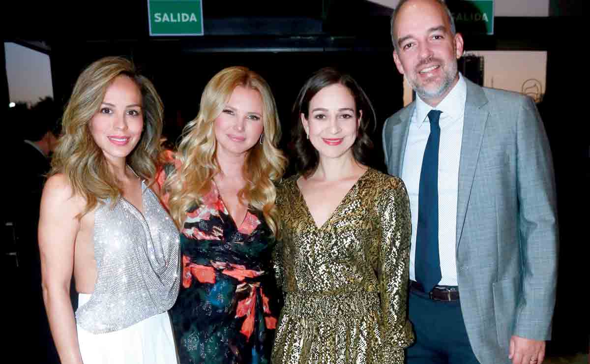Astrid Hernández, Brenda Reed de Gutiérrez, Valeria Guerra y Mauricio Navarro / Fotos: Omar Valdez