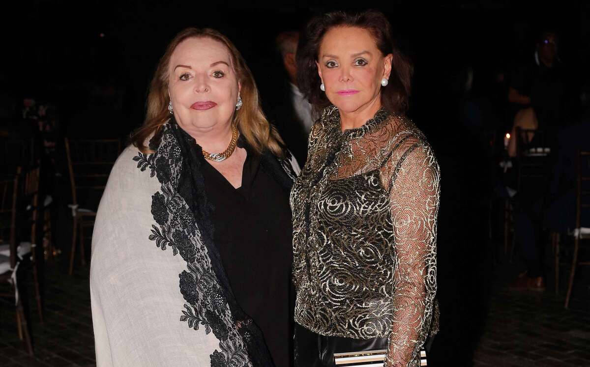 Sandra Garza T y Adriana Salinas de Gortari