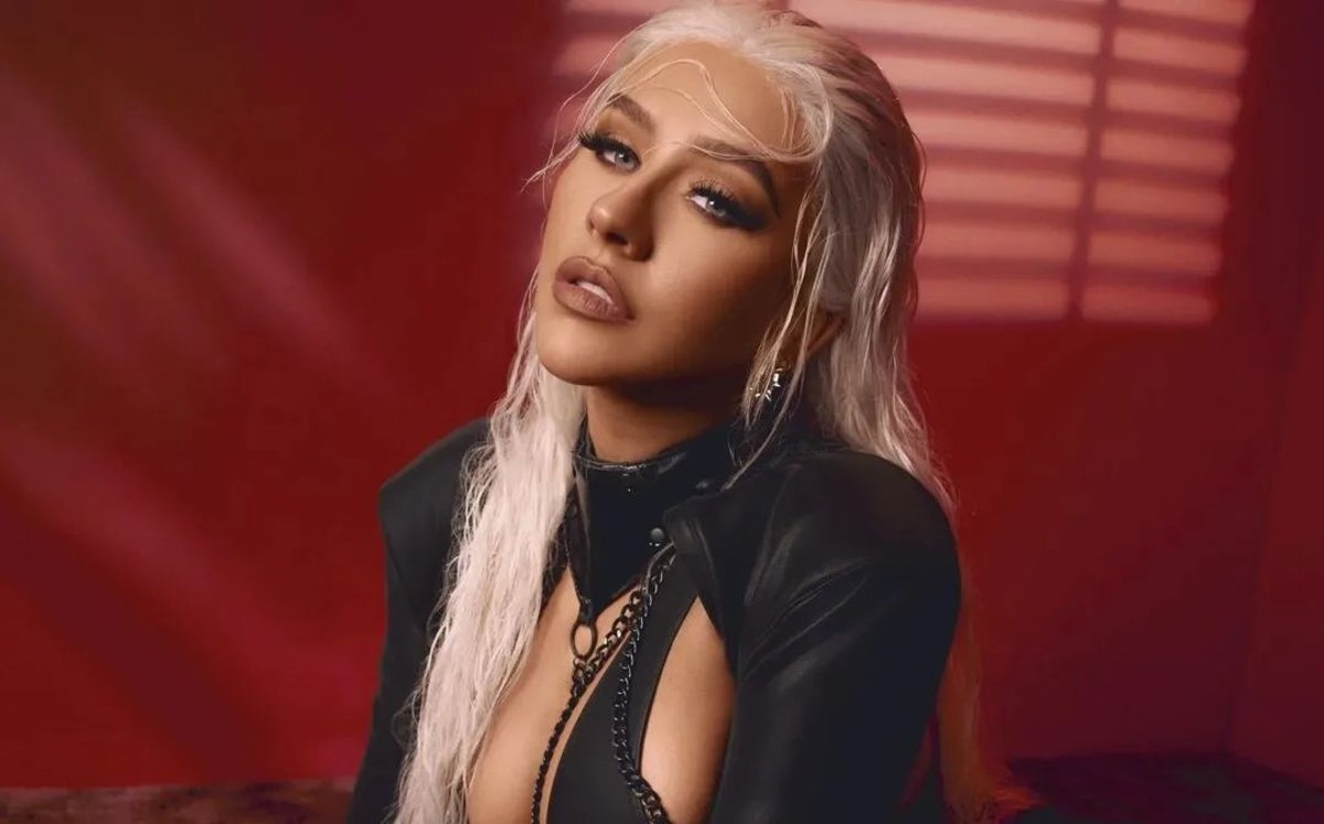 Chrstina Aguilera presume cintura en los Billboard Latino (Foto: Twitter)