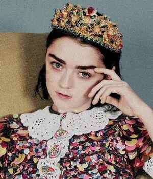 Maisie Williams cuenta el abuso que sufrió por parte de su padre. (Foto: Instagram).