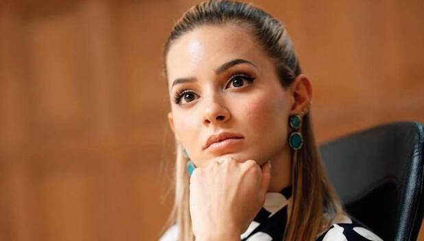Mariana Rodríguez y el vestido de tubo con el que presume su pancita de embarazo. (Foto: Instagram).