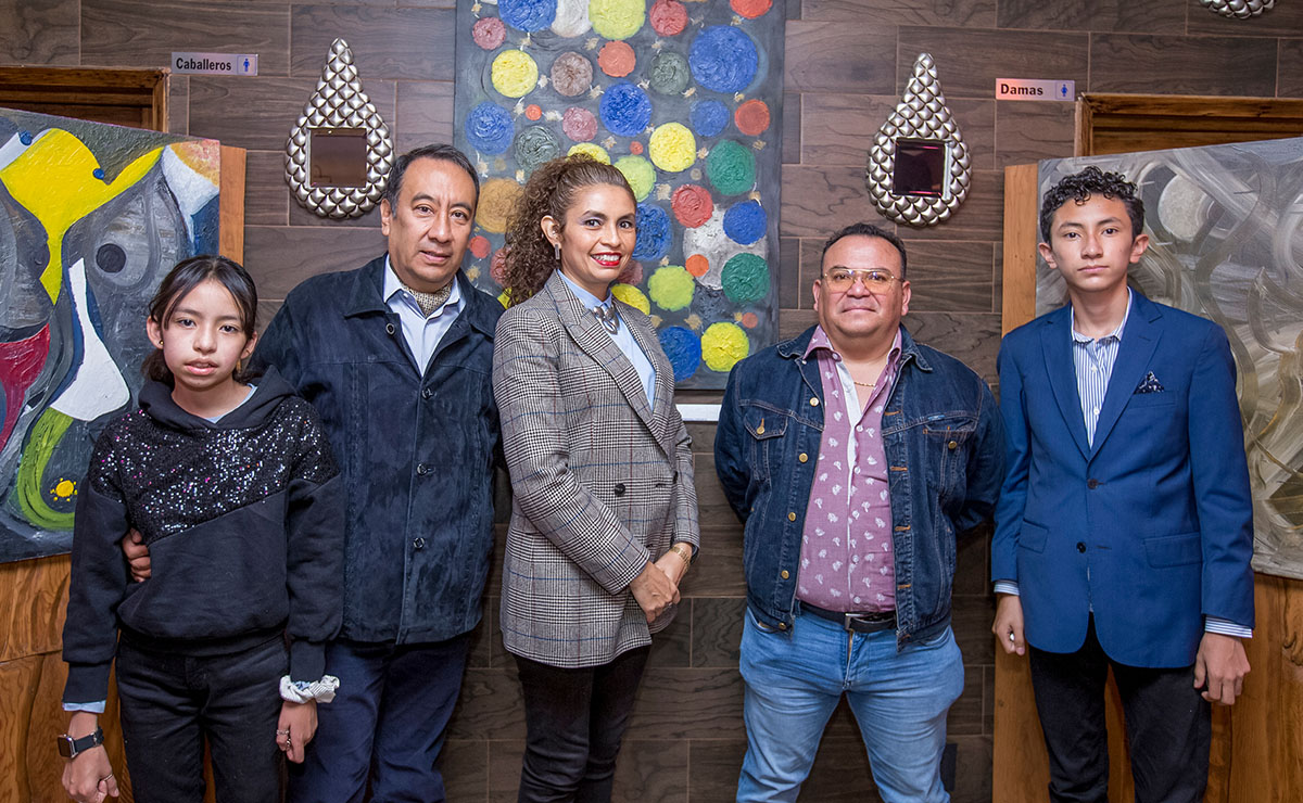 Itziar Ibarra, Roberto Ibarra, Karina Espino, Eduardo Galván y Luis Ibarra