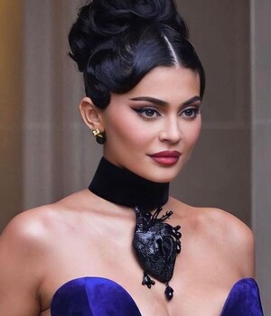 Kylie Jenner y el arriesgado vestido de crochet que se robó PFW (Foto: Instagram)