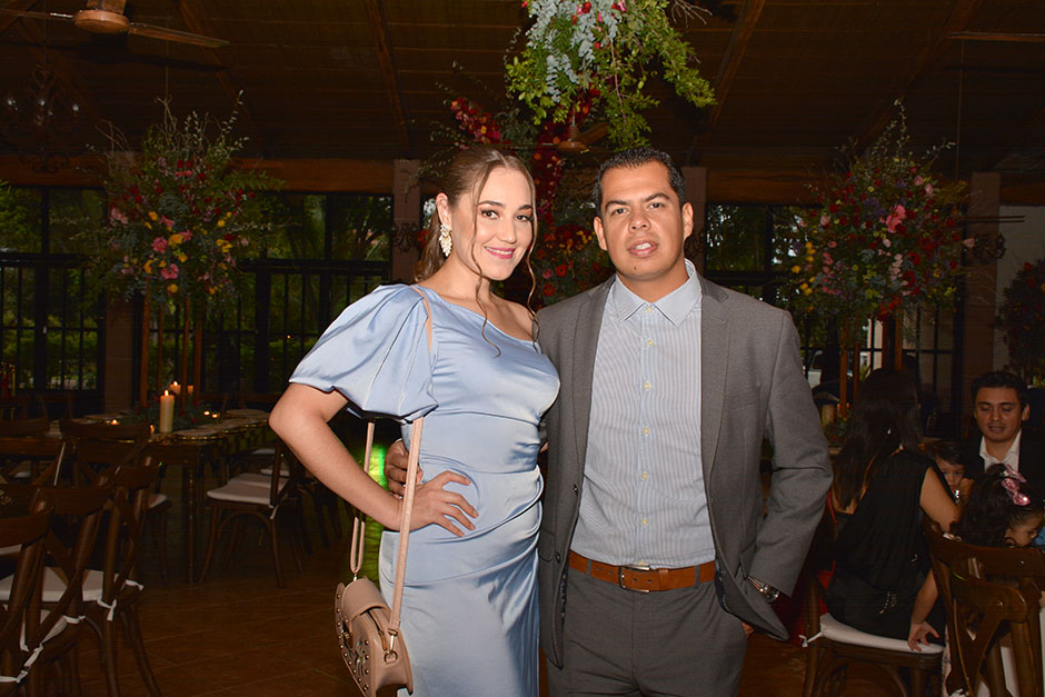 Carolina Ruelas y Alejandro Sevilla