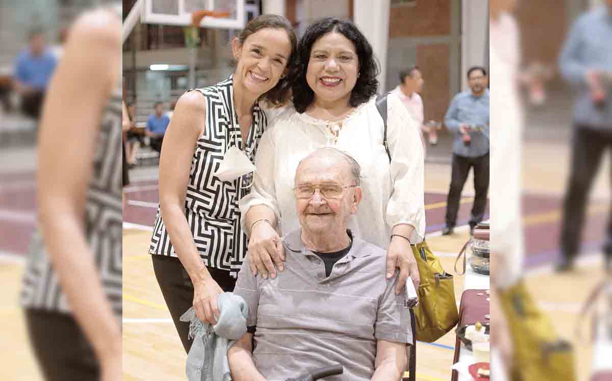 Carmen Castillo, Carmen Martínez y Padre Fritz Carstensen / Fotos: José Chang