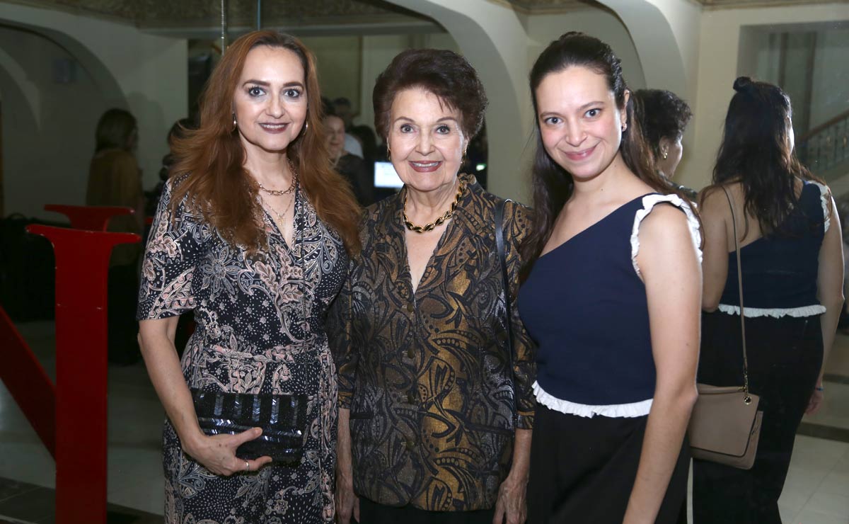 Cristina, Victoria y Mariana