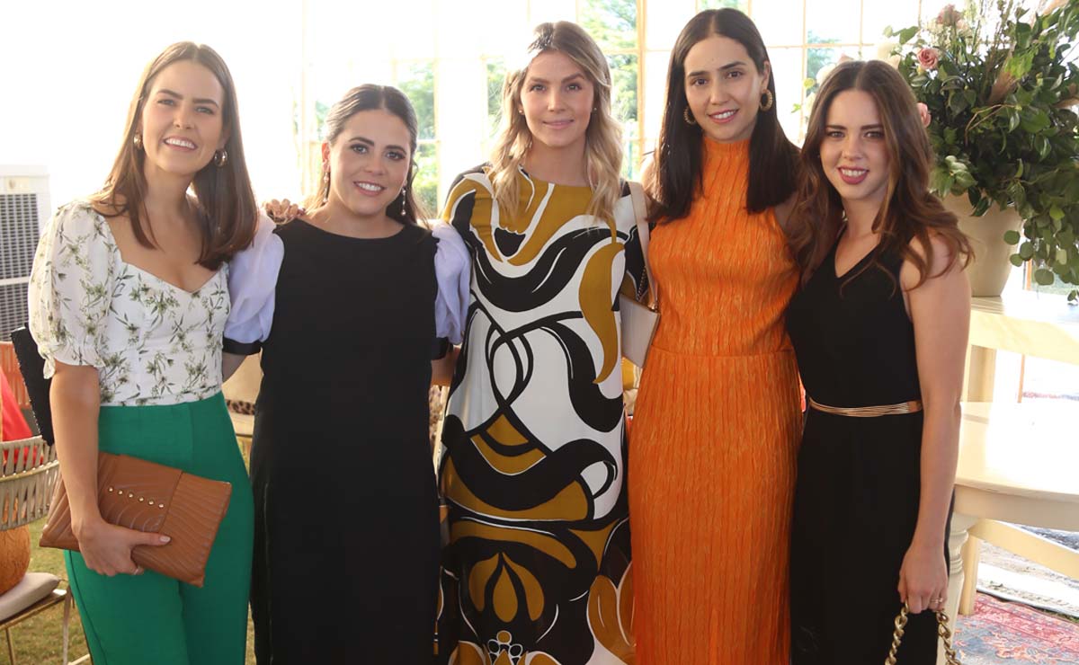 Fabi, Silvia, Mariana, Mariana y Sofía