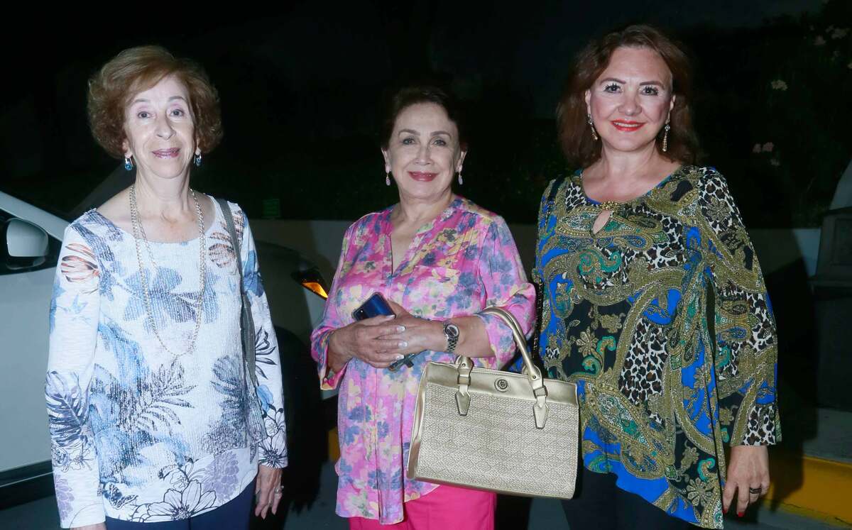 Gloria Valdés de Ballesteros, Eva de Mitre, Francis Gutiérrez