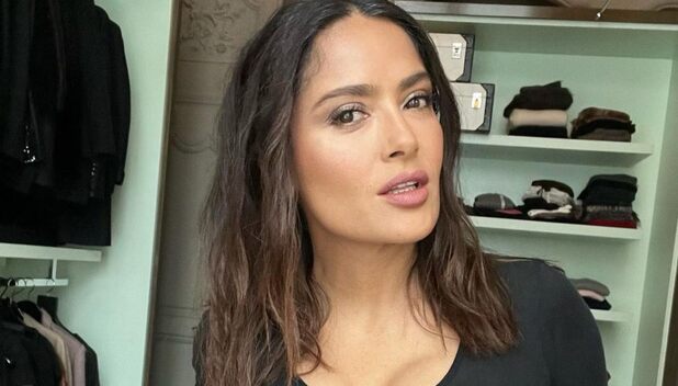 Salma Hayek deslumbra en top con corsé en el desfile de Balenciaga (Foto: Instagram)