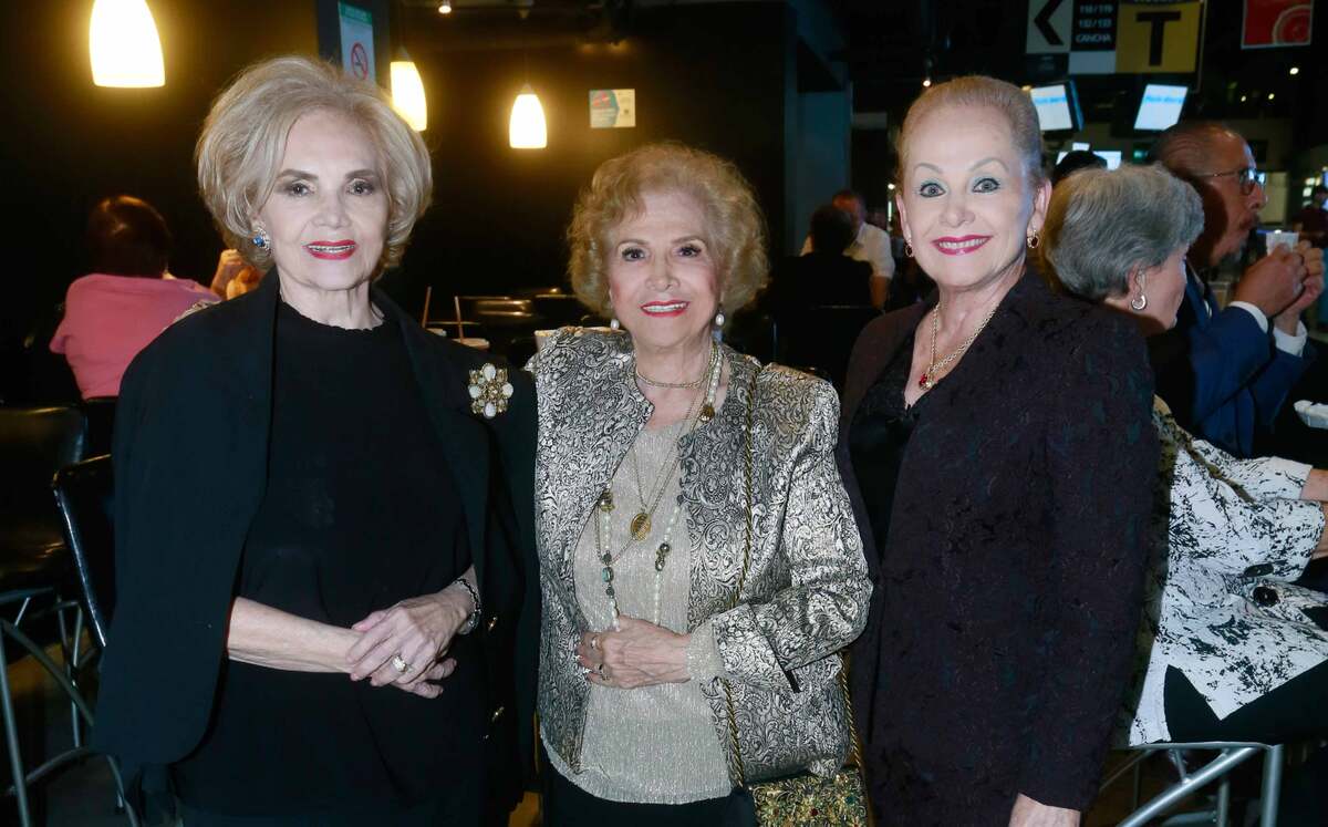 Sonia Garza Rapport,  Sandra Santos de De la Garza y Mónica Sada de Iriondo