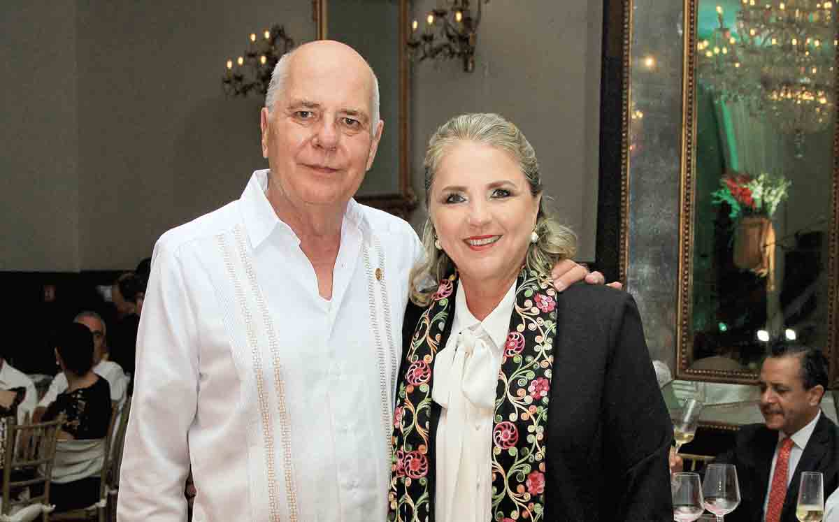 Carlos Azcárraga y Begoña de Azcárraga / Fotos: José Chang