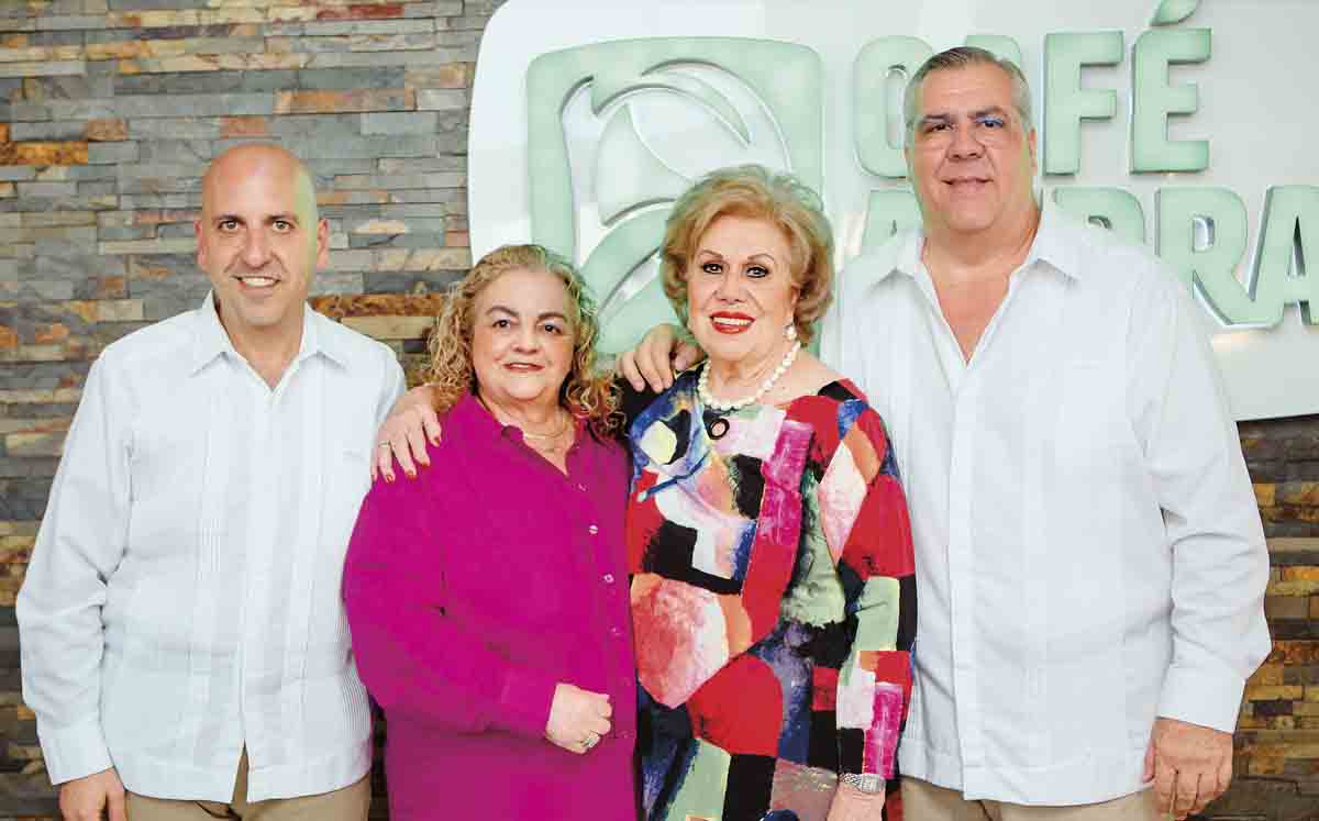 Jihad El Khoury, Ivette Karam, María Julia Cintrón y Francisco López / Fotos: Dennis Hernández