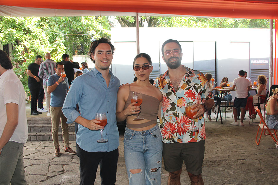 Santiago Hernández, Leticia Escobar e Iván Coronado.