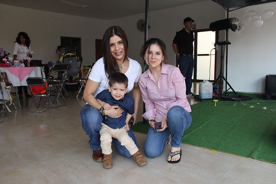Yoli Román, Norelyn Durán y Franco Moyano.