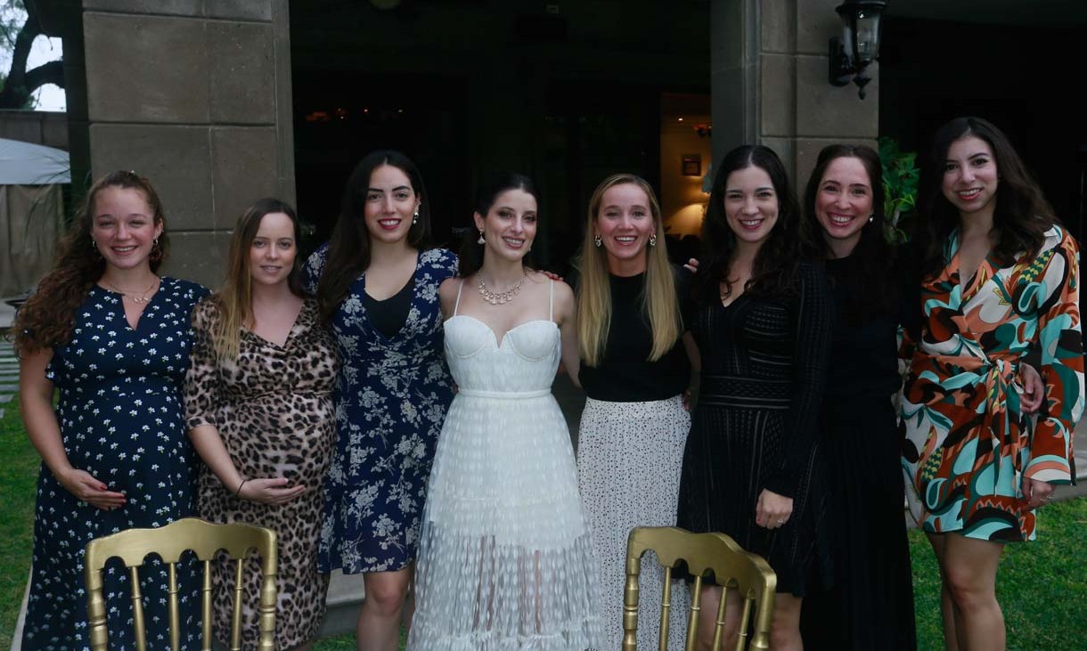Estefy Domene, Cristiell Husemann, Mireya Ríos,  Andrea, González, Marcela Chapa, Natalia Palma, María Hernández y Brenda García