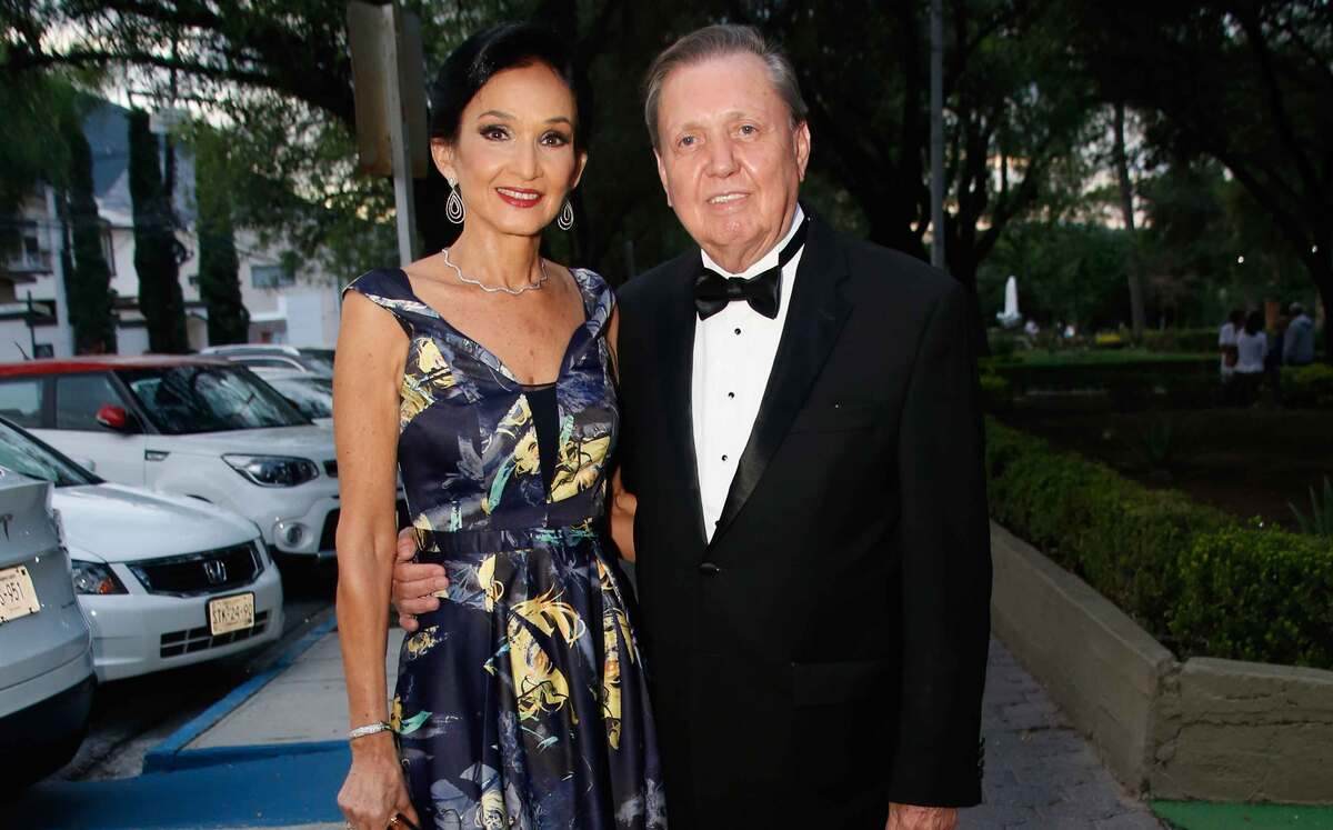 Beatriz de Garza y Tomás Garza