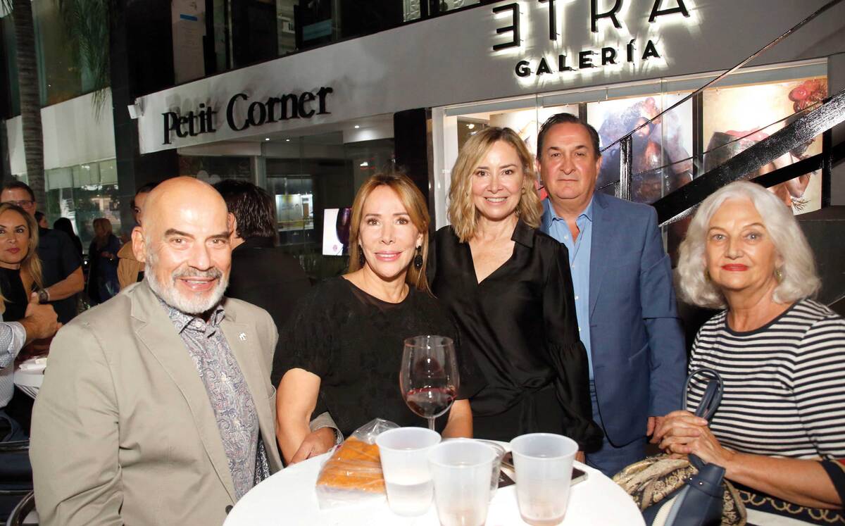 Beto Villarreal, Sandra Gojam, Lucila Gama de Cisneros, Ricardo Cisneros y Verónica Domínguez Zambrano