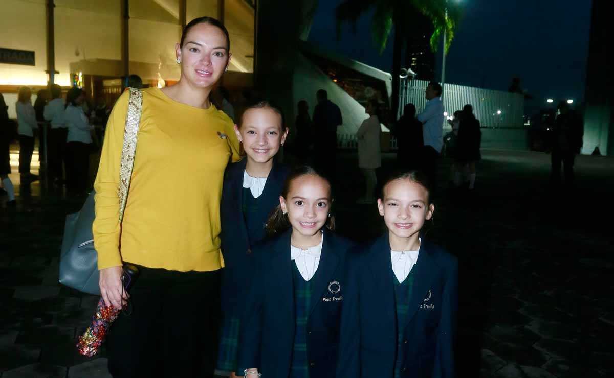 Cordelia Treviño de Páez, Cordelia Páez, Fernanda Páez y Valentina Páez / Fotos : Omar Valdez