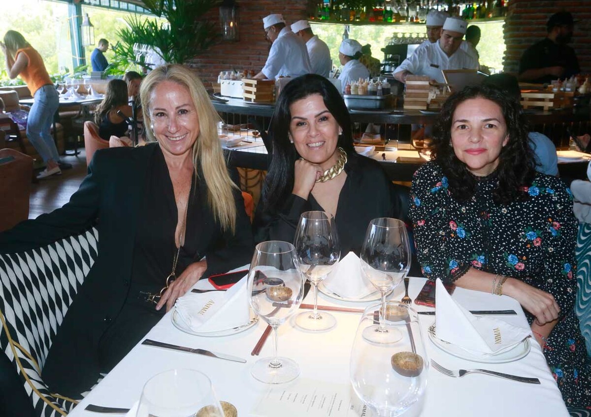 Gabriela González, Laura Treviño y Alma Abraham