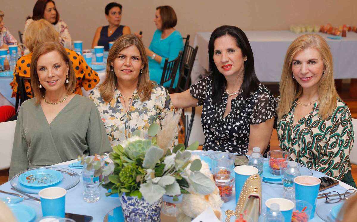 María Teresa Fernández de Galán, Alma Ávila, Patricia de Antúnez y Sofía Flores