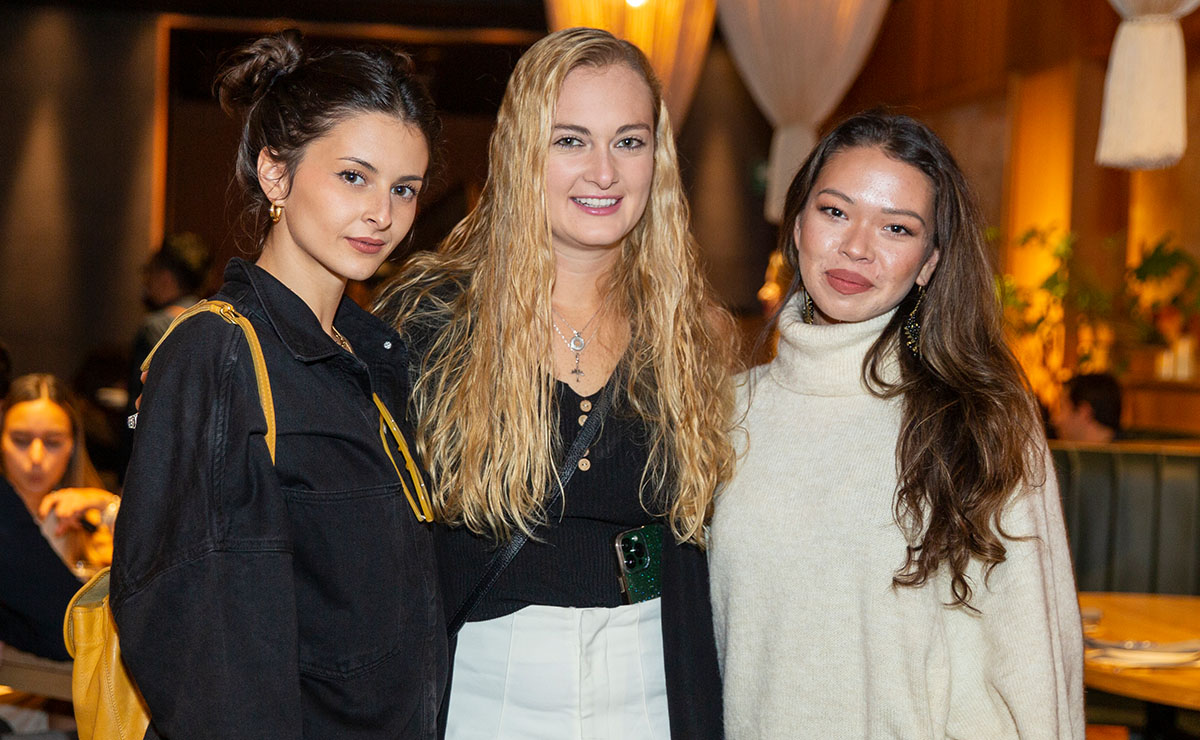 Allie Oberlander, Maria Quejeiro y Nina Mills