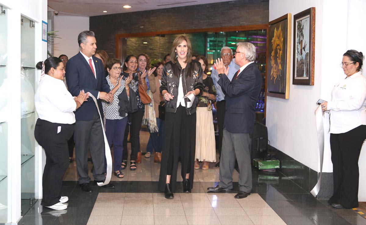 Corte de listón inaugural