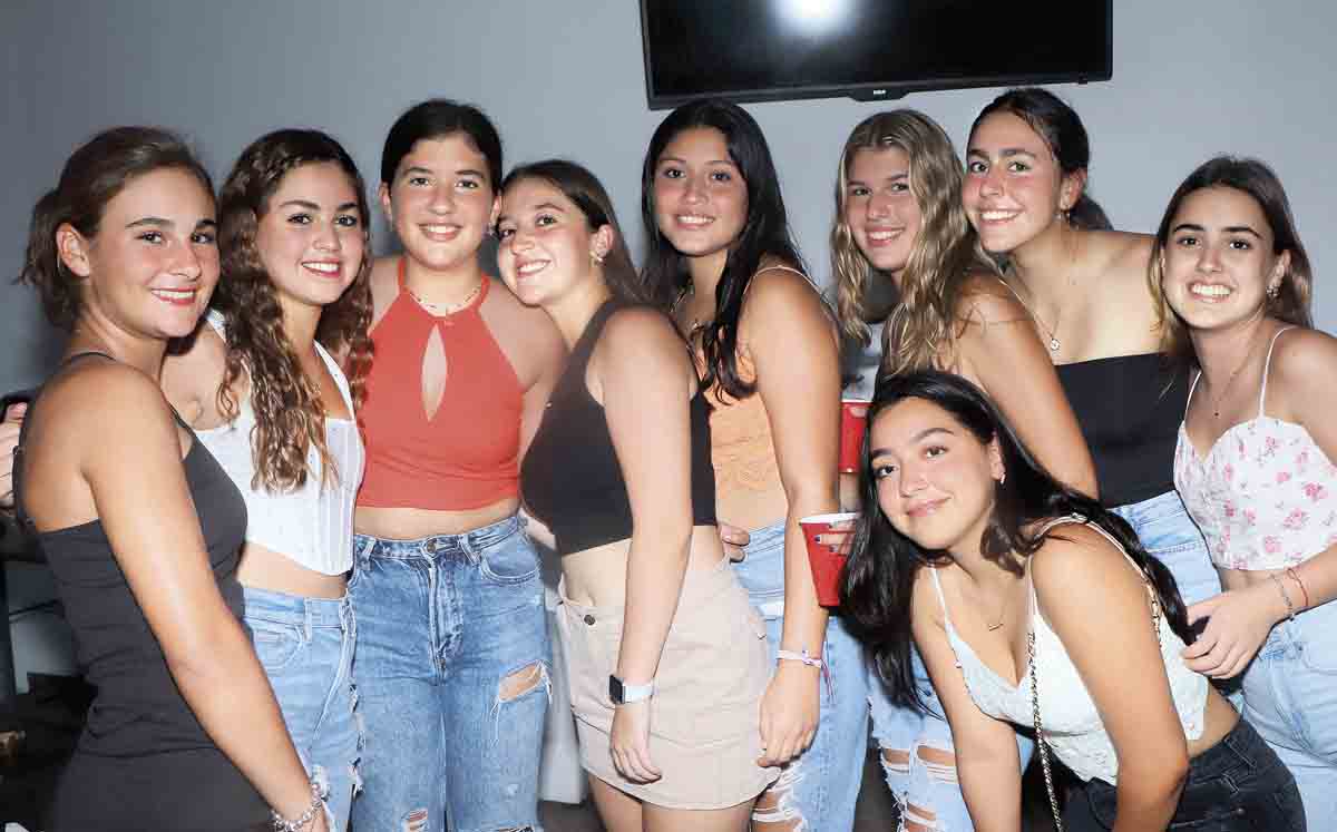 Ana Pau González, Camila Schekaiban, ElsaMary Ortega, Ana delgado, Valeria Villarreal, Regina Sánchez, Maríalex Elizondo, Ceci Huerta y Majo Lu / Foto