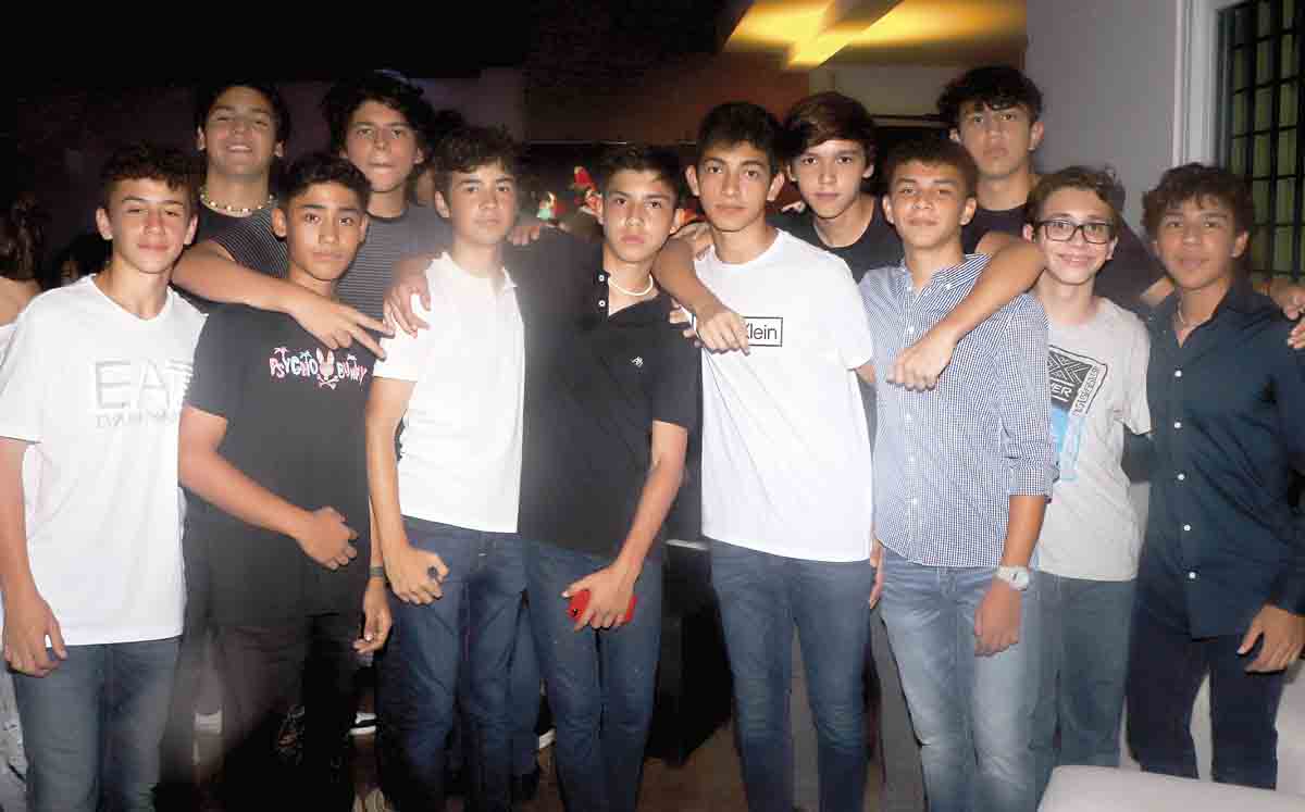 Alex Lacavex, León Pontvianne, Santi Huerta, Fernando Vargas, Gael castillo, Carlos Sabido, Sebastián Ramos, Memo de la Rosa, Pedro Pulido, Cris Armst