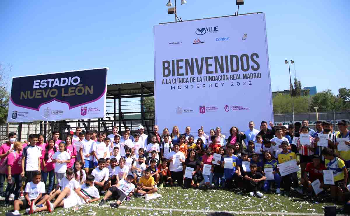 Una gran bienvenida fue la que recibieron las niñas y niños que formarán parte de la clínica deportiva / Fotos: Omar Valdez