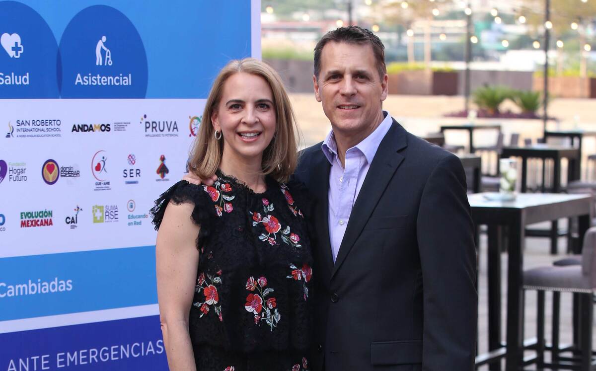 Carmen Garza T y Antonio Salinas