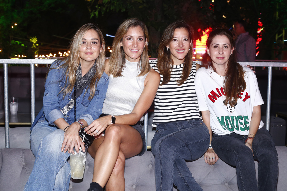 Cassandra Burberg, Lorena Gutiérrez, Alejandra González y Mariana Lambretón de Domene