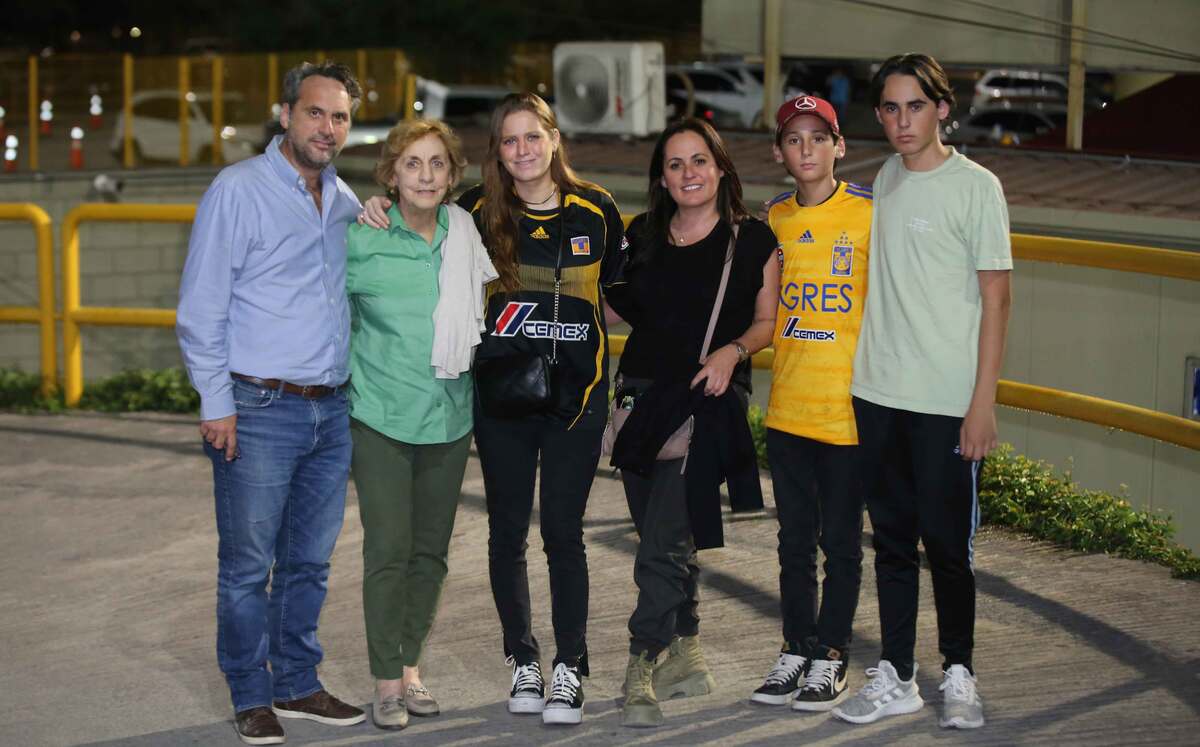 Gabriel Garza, Consuelo Zambrano de Garza, Julia Garza, Virigilio Garza, GABY ELOSEGUI, VIRGILIO GARZA y Gabriel Garza