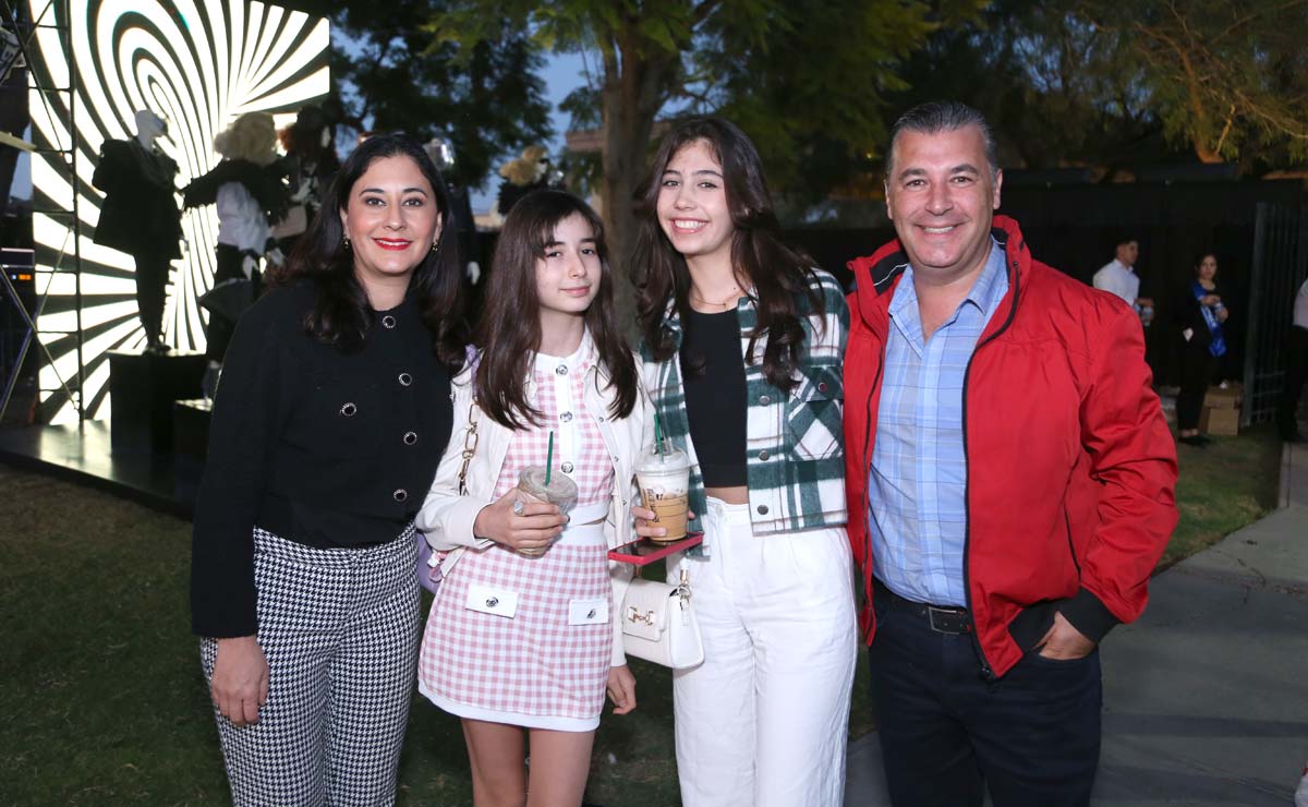 Giovanna, Isabela, Valentina y Alejandro
