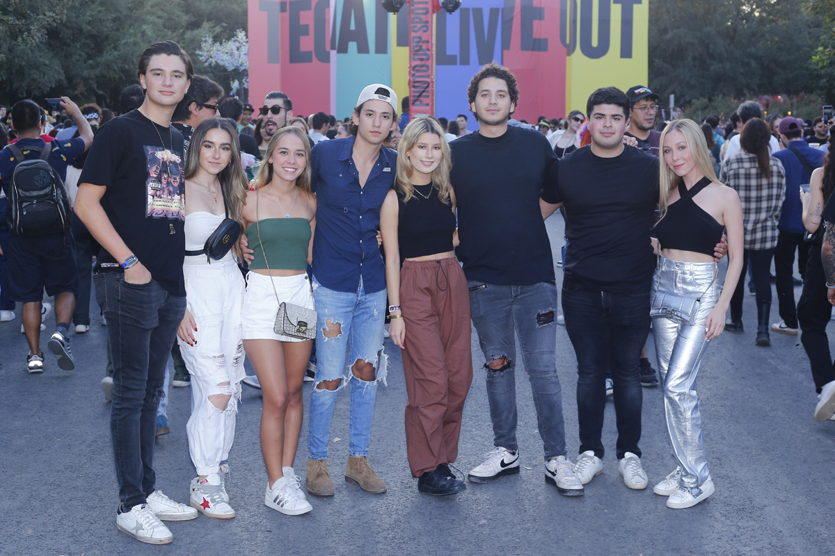 JORGE PADRES, ROBERTA VALDÉS, NATALIA AYALA, EMILIO GONZÁLEZ, PAOLA MIÑARRO, FEDE ELIZONDO, MAU RODRÍGUEZ E IVANNA DE ALBA