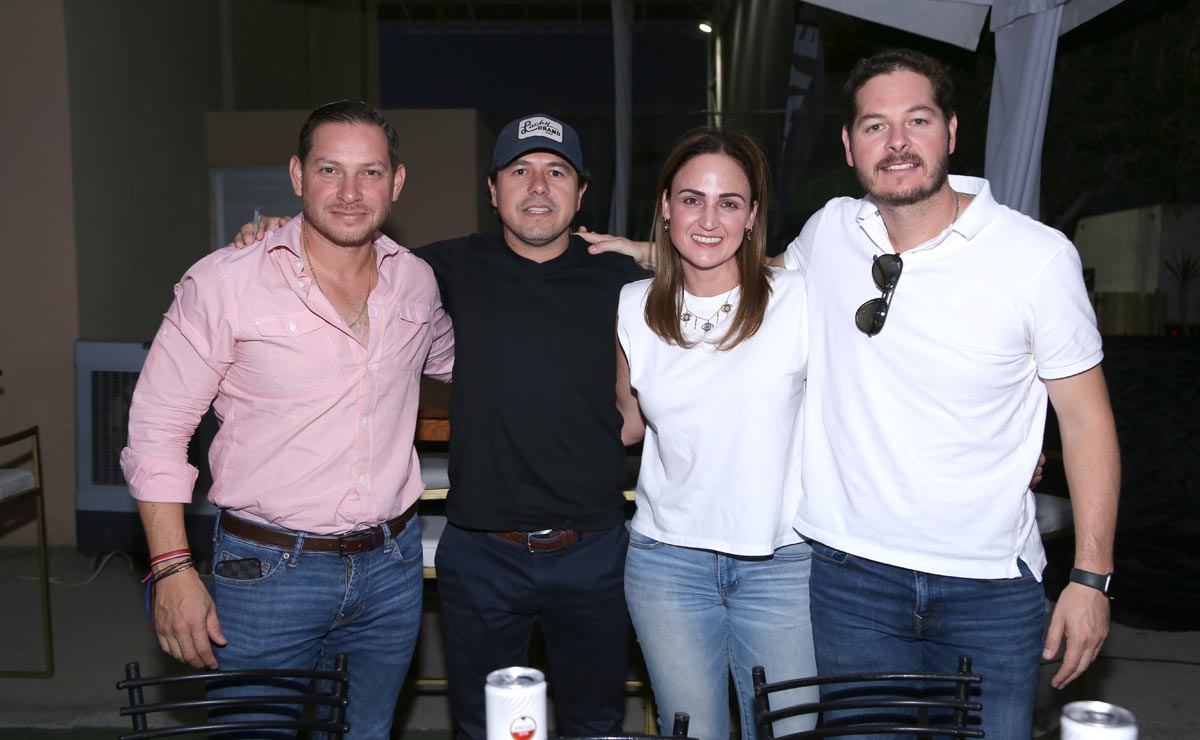 Mario, René, María Emilia y Charly