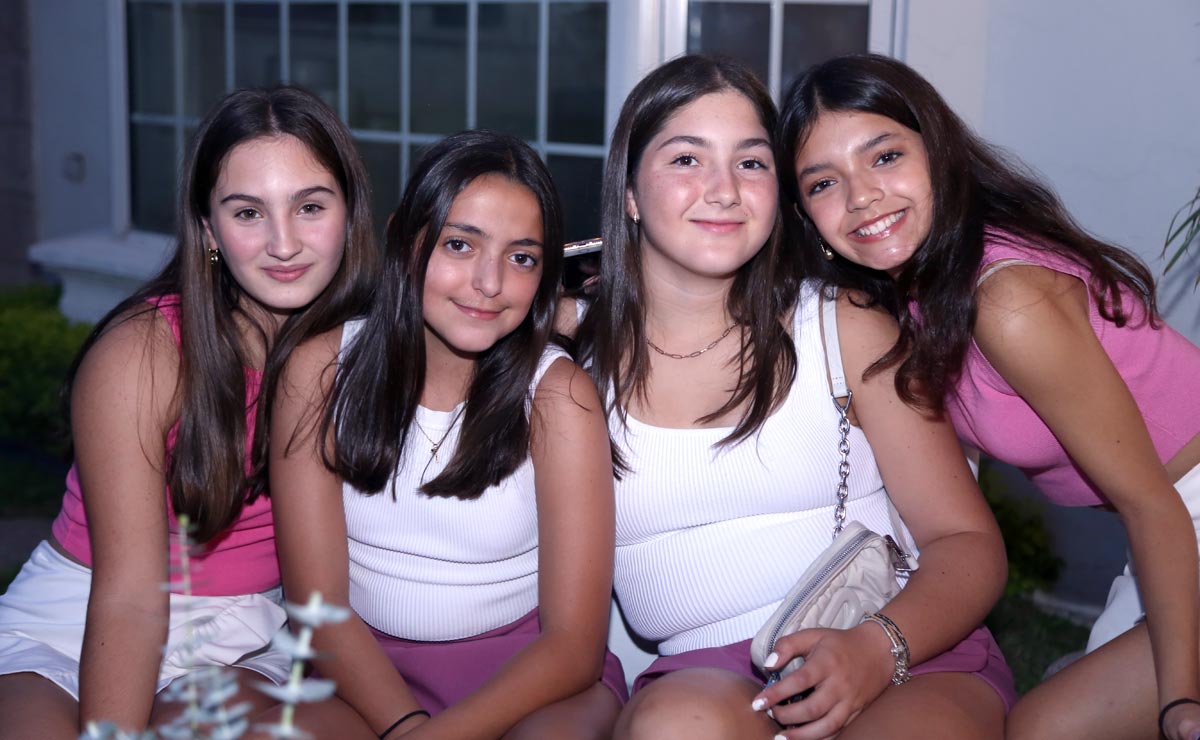 Mayte, Mariana, Romina y Ana María