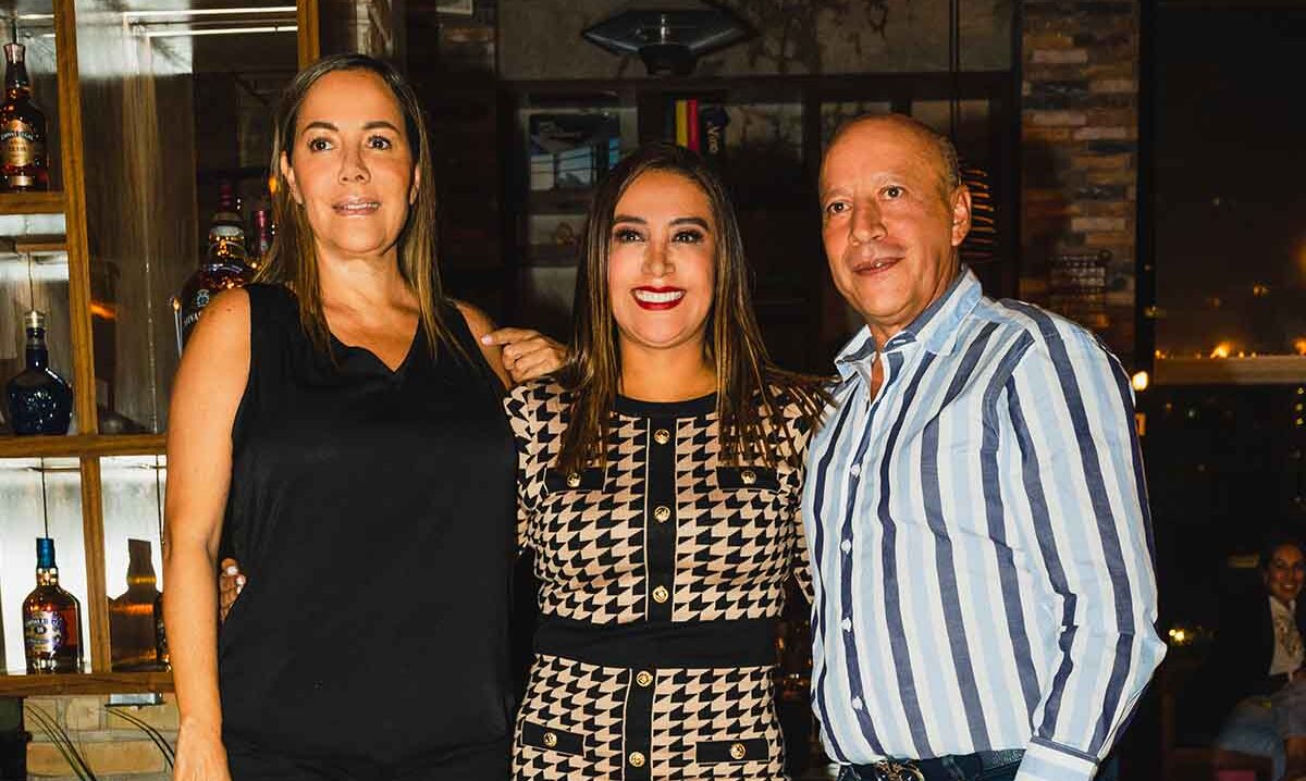 Tere Guzmán, Anabel Díaz y Carlos Calderón